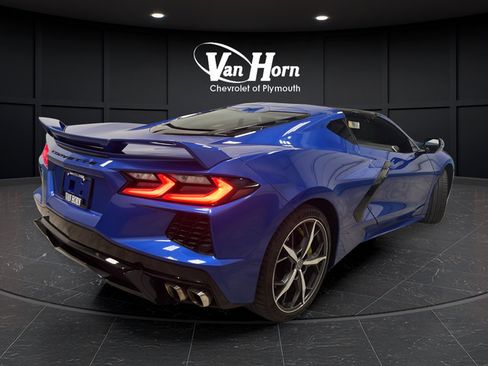 Used 2020 Chevrolet Corvette Stingray Preferred Cpe w/ 2LT Preferred Equipment Group RWD image 11