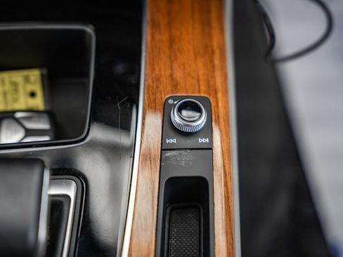 Used 2022 Audi Q5 2.0T Premium w/ Convenience Package image 29