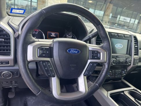 Used 2020 Ford F250 Lariat image 11