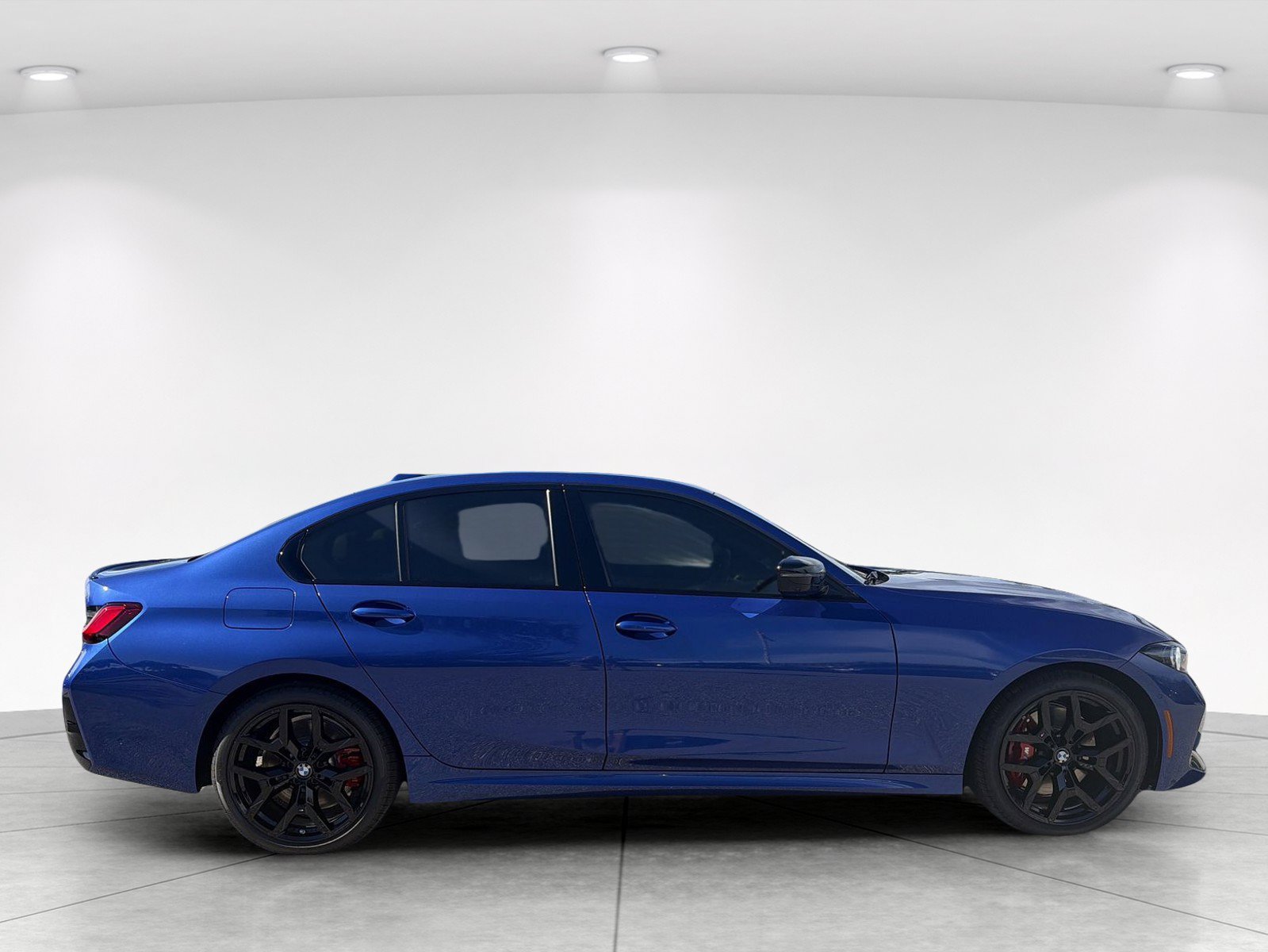 New 2026 BMW 330i Sedan w/ M Sport Package RWD image 3