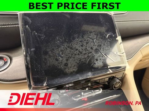 New 2025 Jeep Grand Cherokee Limited w/ Black Appearance Package image 31