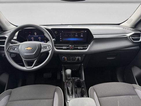 Used 2025 Chevrolet TrailBlazer LT image 11