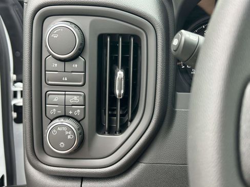 New 2026 Chevrolet Silverado 3500 W/T AWD/4WD image 18