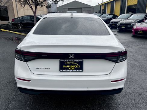 Used 2023 Honda Accord EX image 7