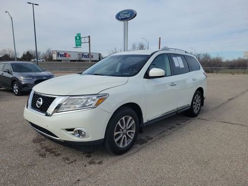 Used 2016 Nissan Pathfinder SL w/ SL Tech Package image 18