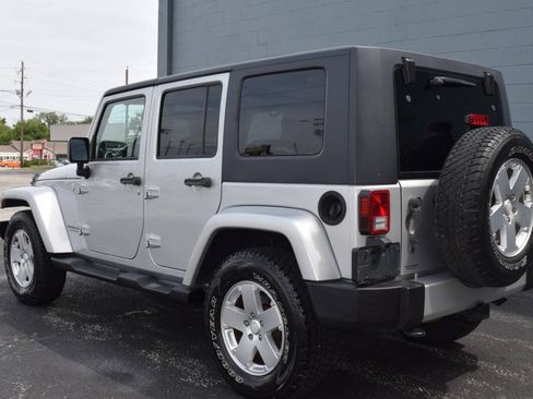 Used 2010 Jeep Wrangler Unlimited Sahara w/ Trailer Tow Group AWD/4WD image 8