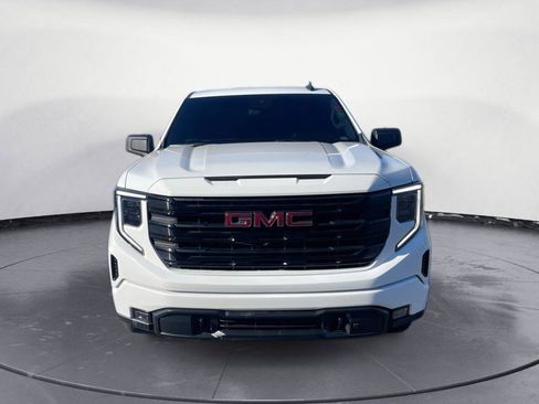 Used 2023 GMC Sierra 1500 Elevation image 2