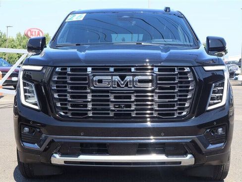 Used 2026 GMC Yukon Denali Ultimate AWD/4WD image 8