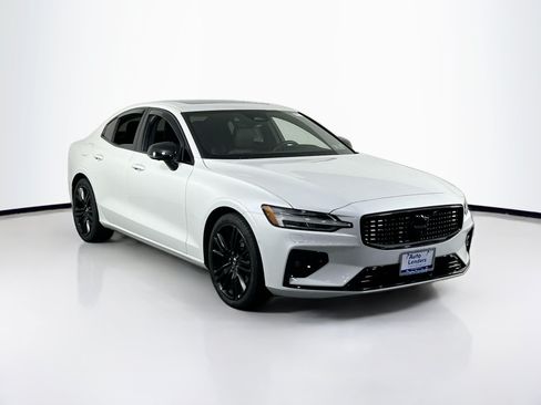 Used 2023 Volvo S60 B5 Plus w/ Climate Package AWD/4WD image 3