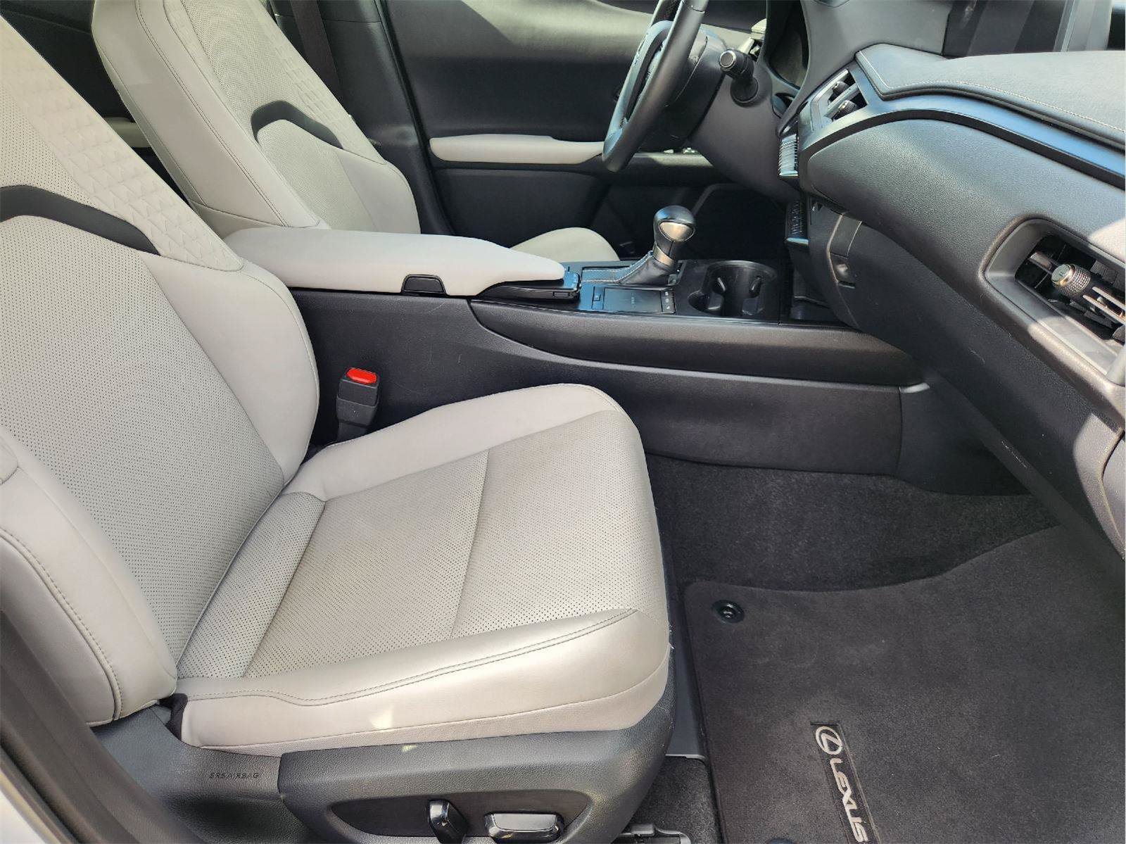 Used 2020 Lexus UX 250h w/ Premium Package AWD/4WD image 14