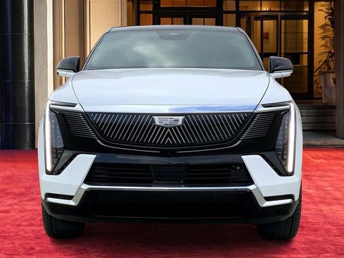 New 2025 Cadillac Escalade IQ Luxury 2 image 3