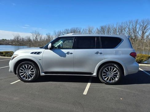 Used 2016 INFINITI QX80 Luxe w/ 22" Wheel Package image 9