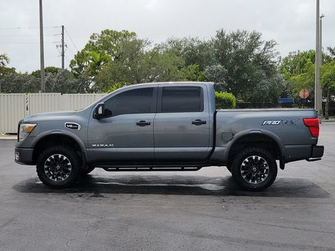 Used 2017 Nissan Titan PRO-4X w/ Pro-4x Convenience Package AWD/4WD image 9