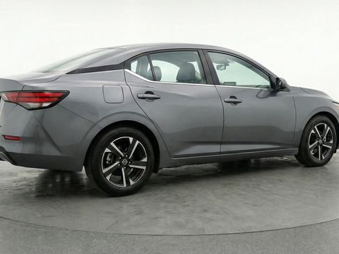 Used 2025 Nissan Sentra SV FWD image 7