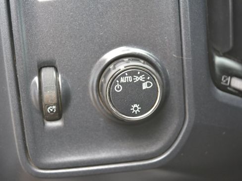 Used 2018 Chevrolet Silverado 1500 W/T w/ Trailering Package image 24