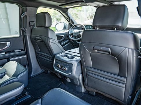 Used 2025 Ford Expedition Max Platinum w/ Stealth Appearance Package AWD/4WD image 39