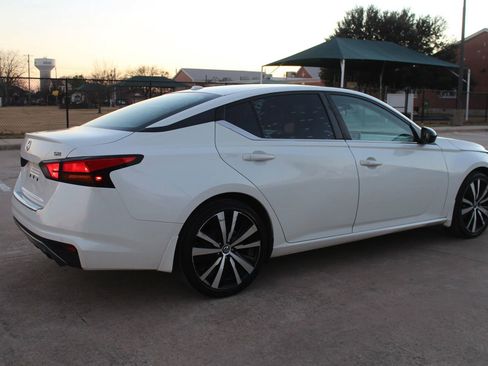 Used 2020 Nissan Altima 2.5 SR image 9