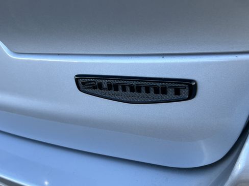 Used 2023 Jeep Grand Cherokee L Summit image 10