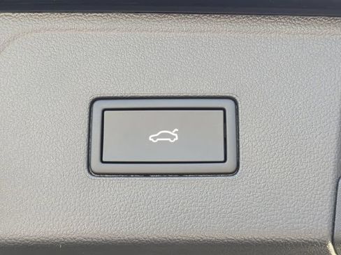 New 2026 Volkswagen Atlas SE image 10