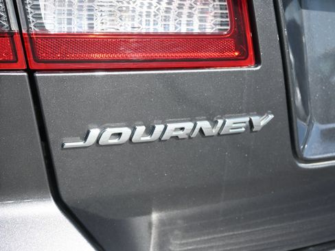 Used 2016 Dodge Journey Crossroad FWD image 22