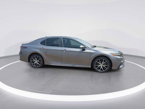 Certified 2024 Toyota Camry SE w/ Cold Weather Package FWD image 9