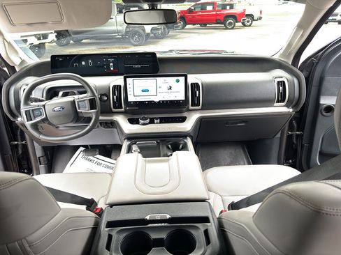 Used 2025 Ford Expedition Max Active RWD image 21