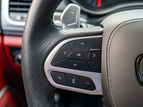 Used 2019 Jeep Grand Cherokee Trackhawk AWD/4WD image 43
