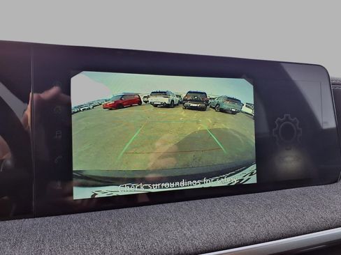 Used 2025 Nissan Kicks SV image 6