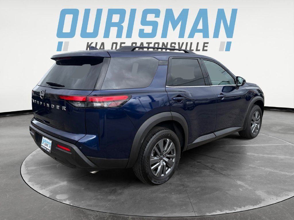 Used 2025 Nissan Pathfinder SV FWD image 6