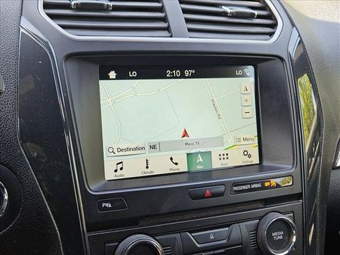 Used 2018 Ford Explorer XLT w/ Equipment Group 202A FWD image 15