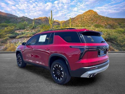 Used 2024 Chevrolet Traverse Z71 AWD/4WD image 7