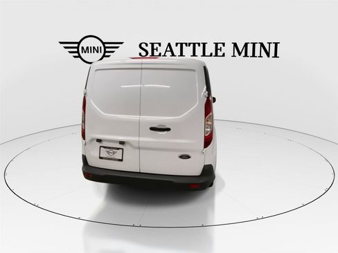 Used 2015 Ford Transit Connect XLT image 10