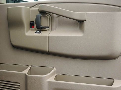 New 2025 Chevrolet Express 3500 w/ Driver Convenience Package image 8