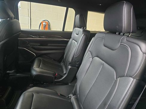 Used 2024 Jeep Grand Cherokee L Limited w/ Black Appearance Package RWD image 14