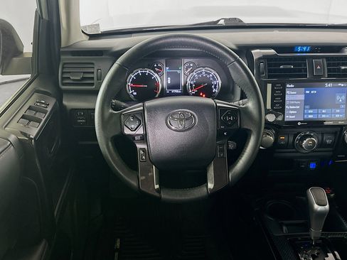 Used 2022 Toyota 4Runner TRD Off-Road AWD/4WD image 17