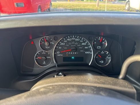 New 2025 Chevrolet Express 2500 w/ Driver Convenience Package RWD image 20