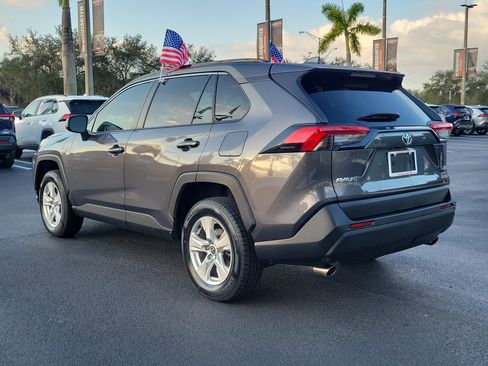 Used 2021 Toyota RAV4 XLE image 8