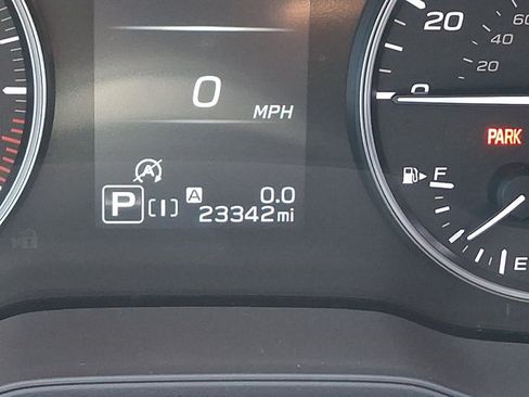 Used 2024 Subaru Crosstrek 2.0i Premium AWD/4WD image 19