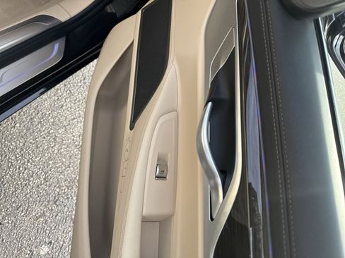 Used 2020 BMW 750i xDrive w/ Autobahn Package image 35