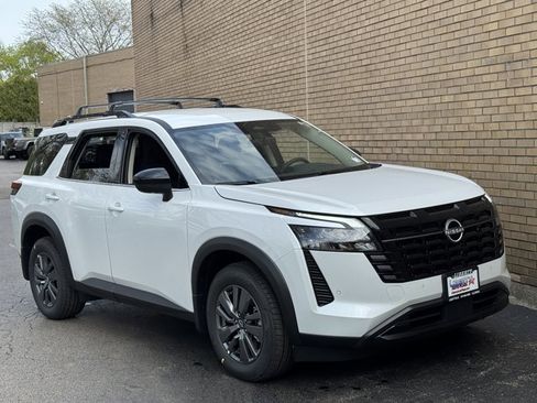 New 2026 Nissan Pathfinder SV w/ Cargo Package AWD/4WD image 2