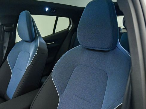 New 2026 Volvo EX30 Plus AWD/4WD image 18