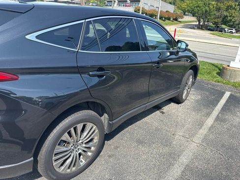 Used 2023 Toyota Venza Limited AWD/4WD image 7