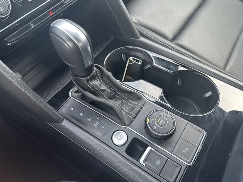 Used 2023 Volkswagen Atlas Cross Sport SE w/ Black Wheel Package image 15