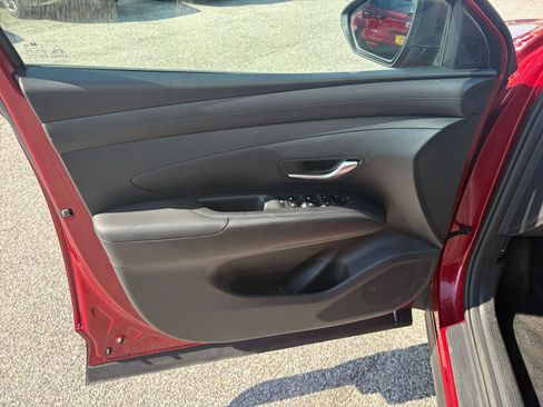 Used 2025 Hyundai Tucson SEL AWD/4WD image 18