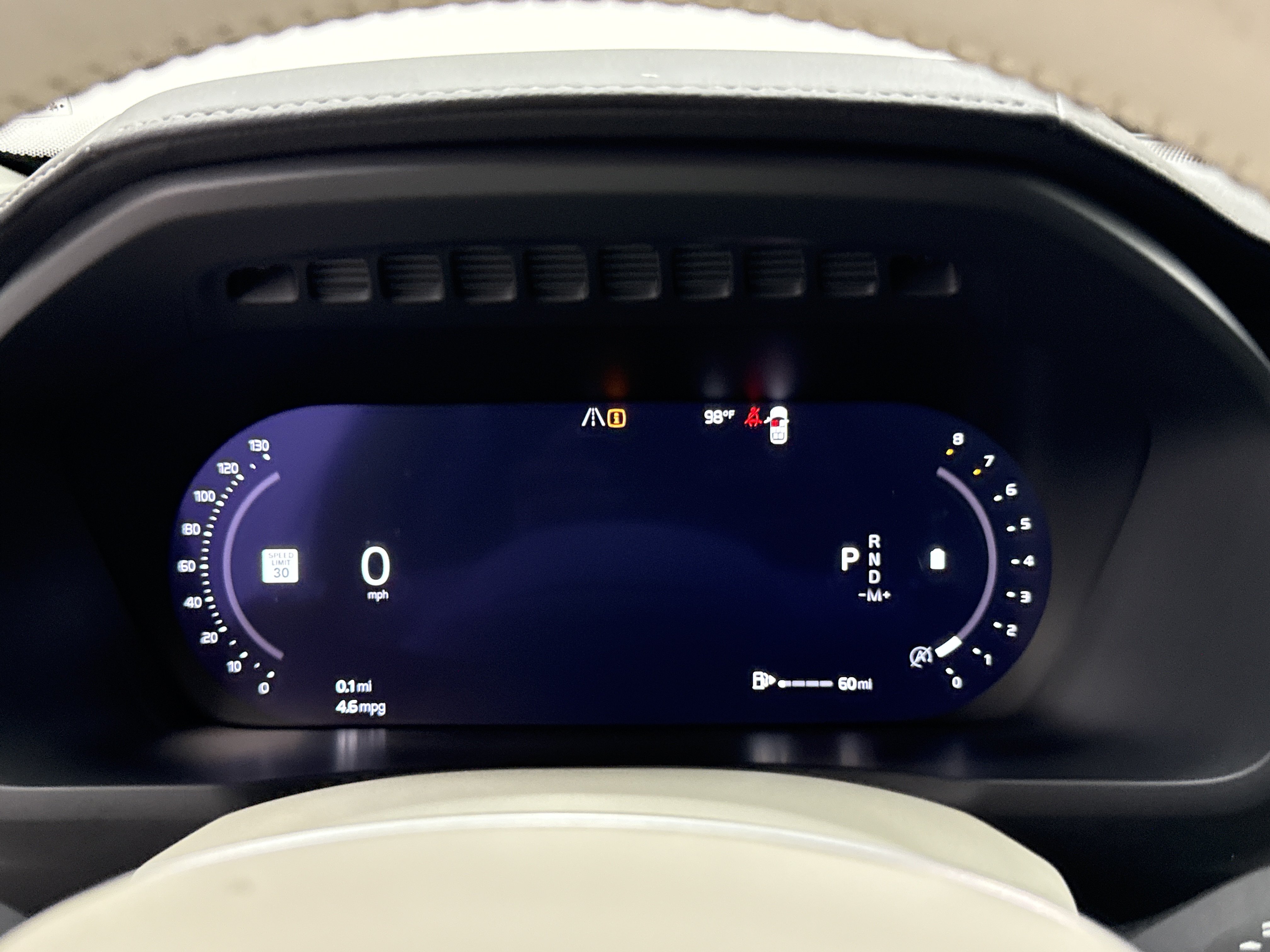 Certified 2024 Volvo XC90 B6 Ultimate w/ Protection Package Premier AWD/4WD image 18