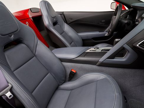 Used 2015 Chevrolet Corvette Z06 w/ 2LZ Preferred Equipment Group RWD image 33