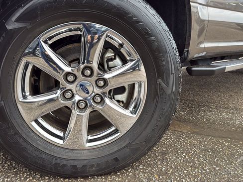 Certified 2019 Ford F150 XLT w/ Equipment Group 302A Luxury AWD/4WD image 28