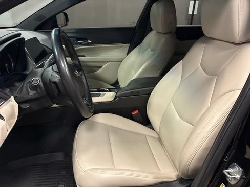 Certified 2025 Cadillac CT4 Luxury RWD image 9
