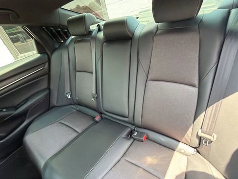 Used 2018 Honda Accord Sport image 38