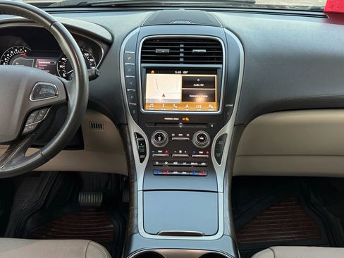 Used 2017 Lincoln MKX Reserve FWD image 22